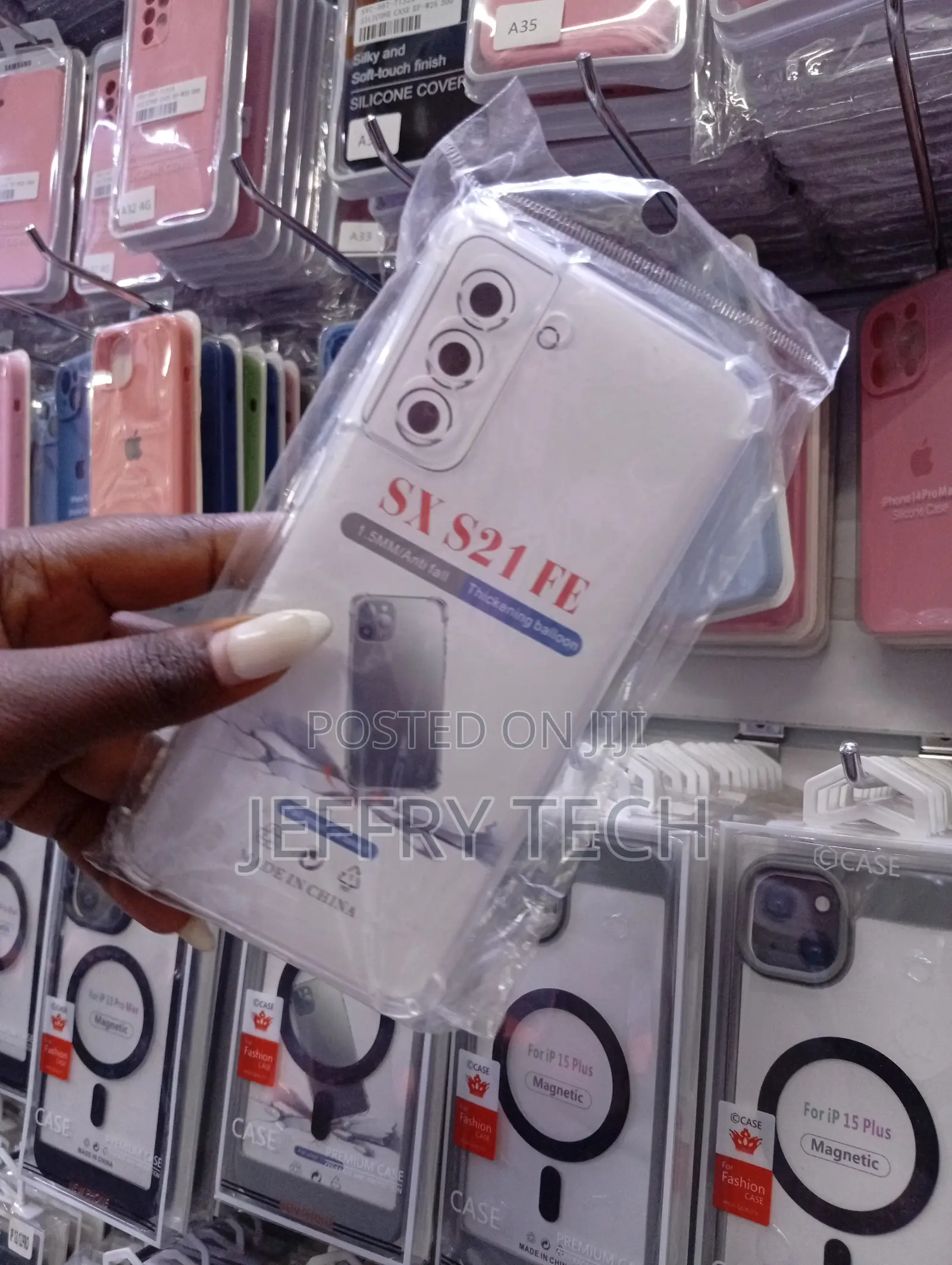 Clear Silicone Back Cover Case for the Samsung Galaxy S21 Fe.