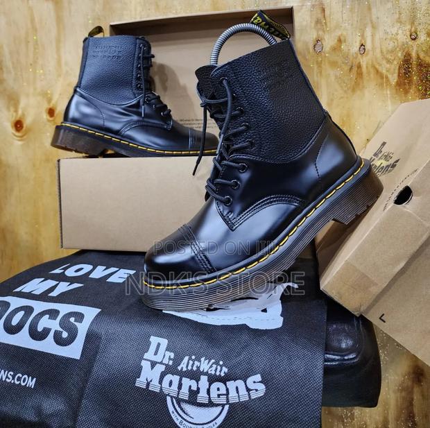 Dr. Martens Airwair High-cut - thumbnail 3