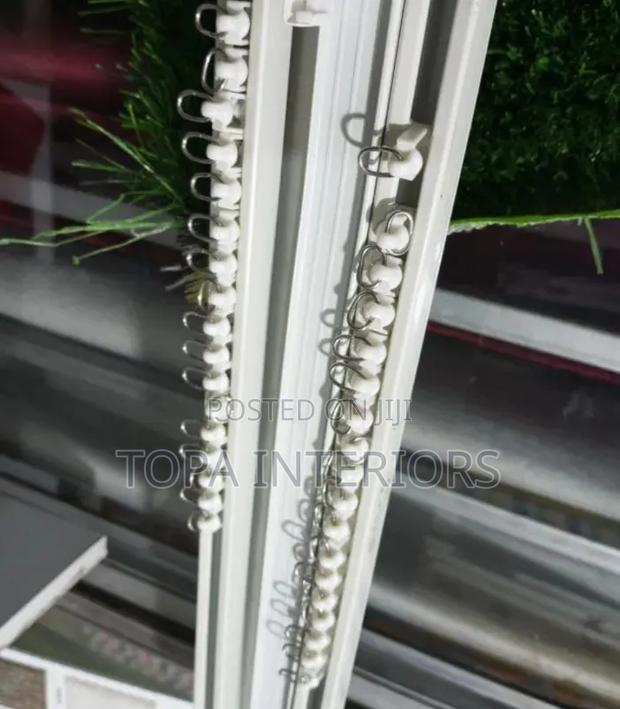 Double Track Curtain Runners for Smooth Flow of Curtains