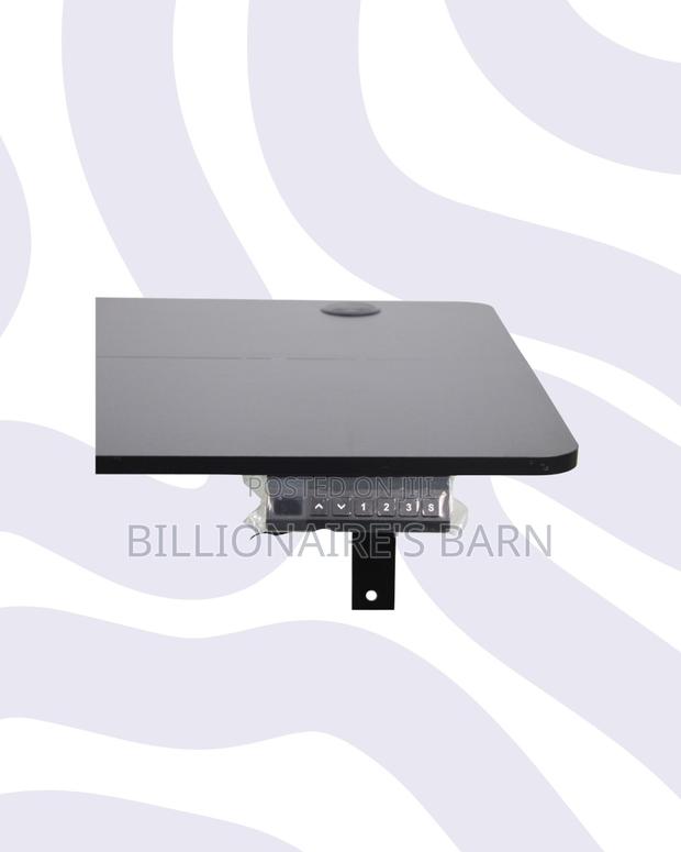 Modernize Your Office Using This Desk All-Day Electric Movement - thumbnail 4