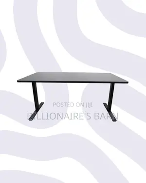 Modernize Your Office Using This Desk All-Day Electric Movement