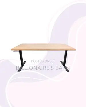 Modernize Your Office Using This Desk All-Day Electric Movement