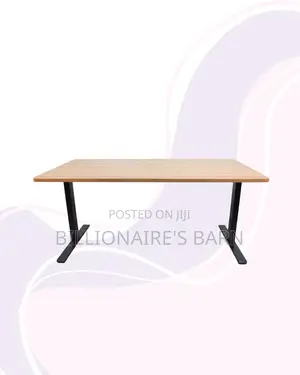 Modernize Your Office Using This Desk All-Day Electric Movement