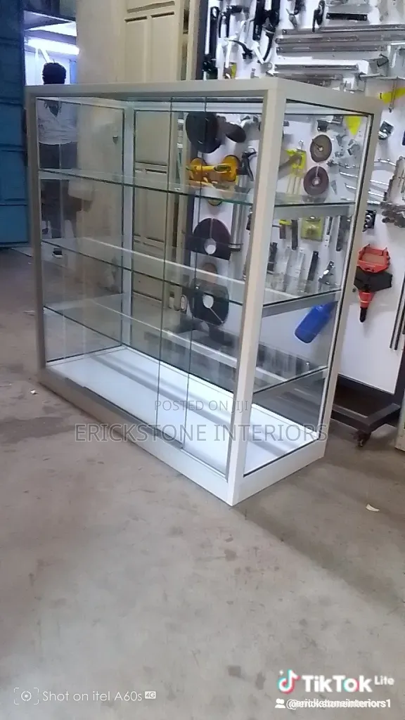 Aluminum Partition and Glass Fitting