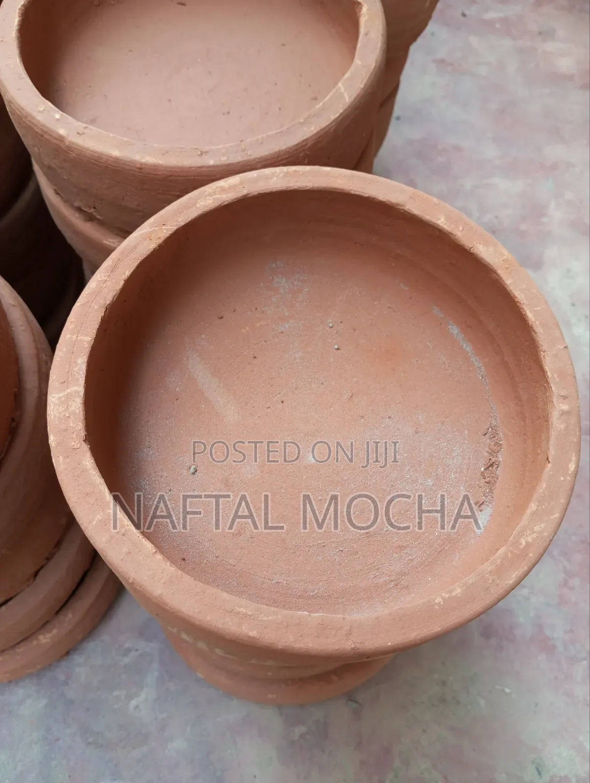 Rabbit Feeders/Feeder Pots
