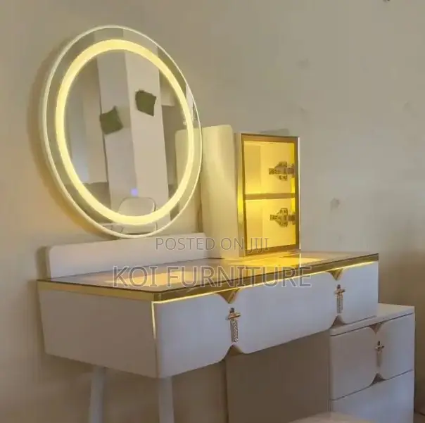 Dressers; Elegant Functional Dressing Vanity With Fixed Mirror