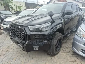 Toyota Hilux 2019 Burgundy