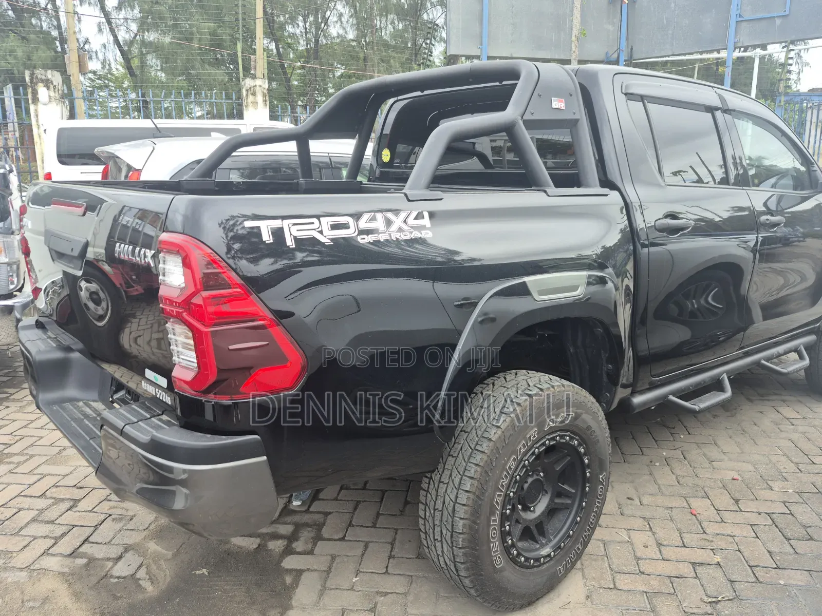 Toyota Hilux 2019 Burgundy
