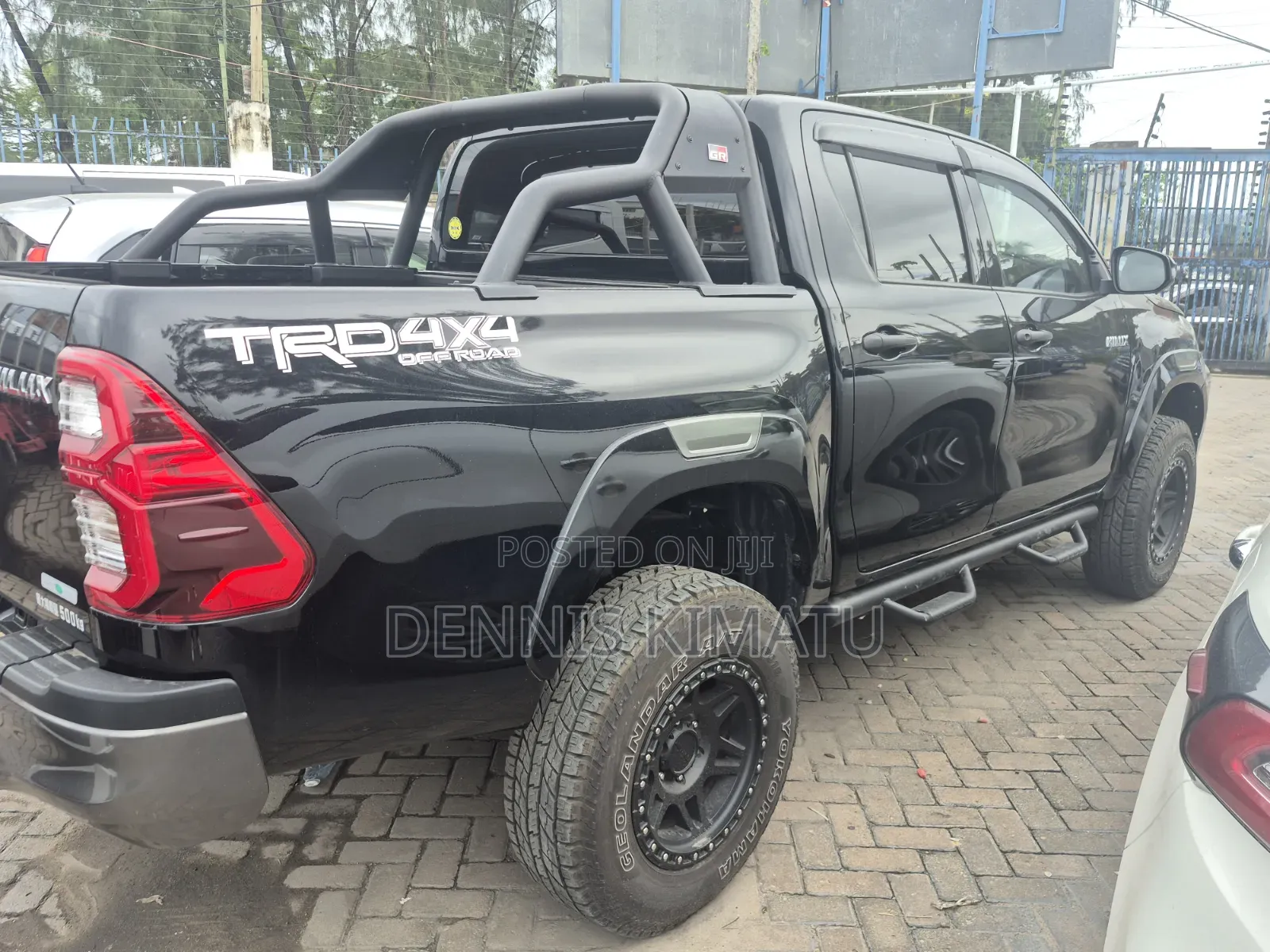 Toyota Hilux 2019 Burgundy
