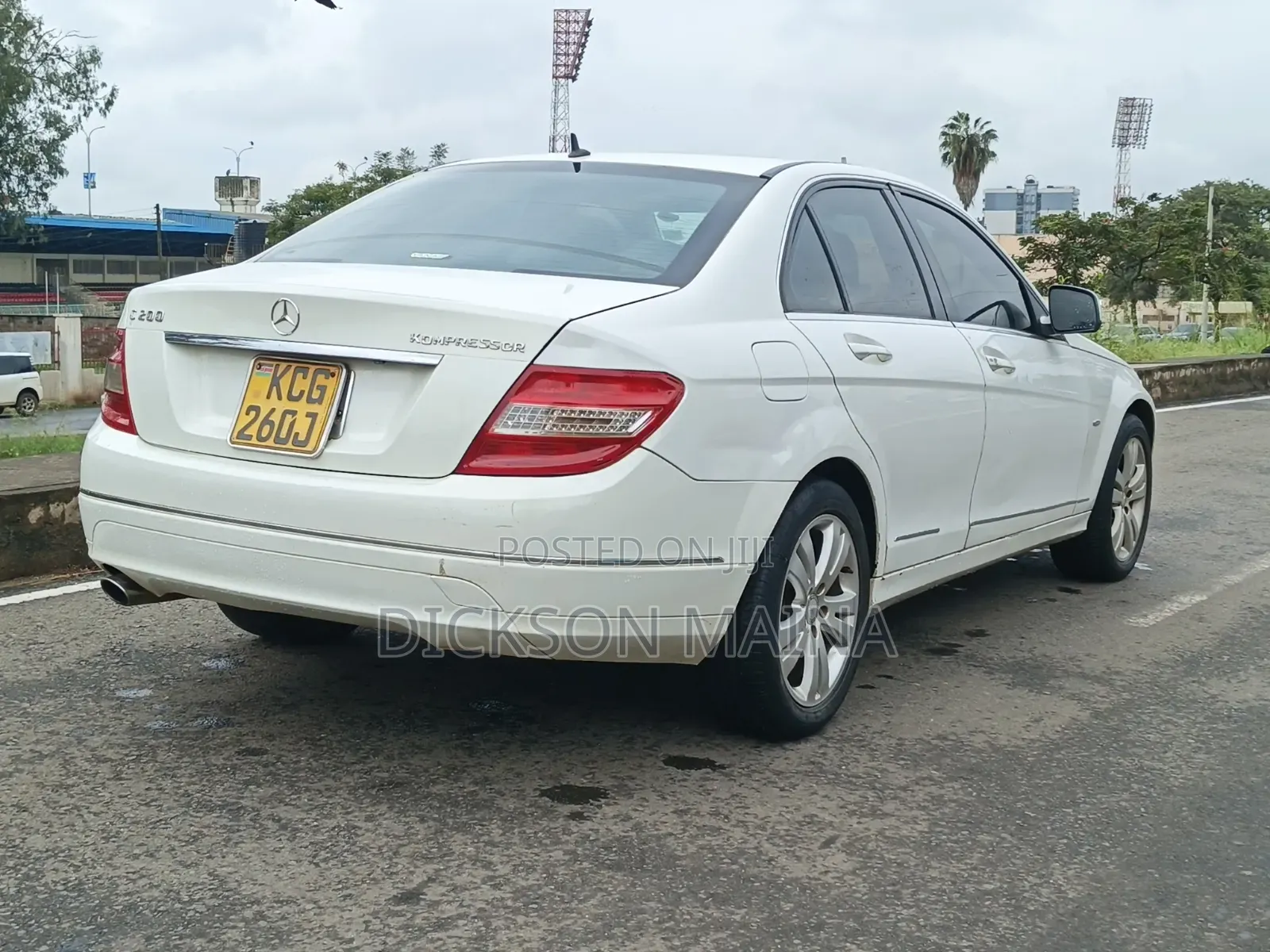 Mercedes-Benz C200 2009 White