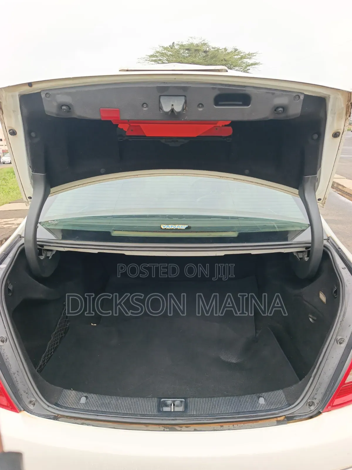 Mercedes-Benz C200 2009 White