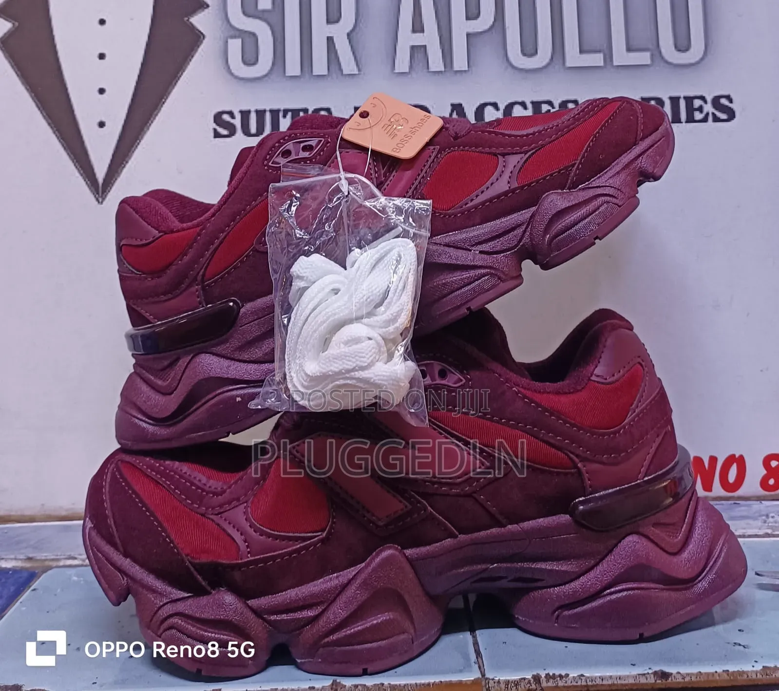 New Balance 9060 Maroon
Sneakers