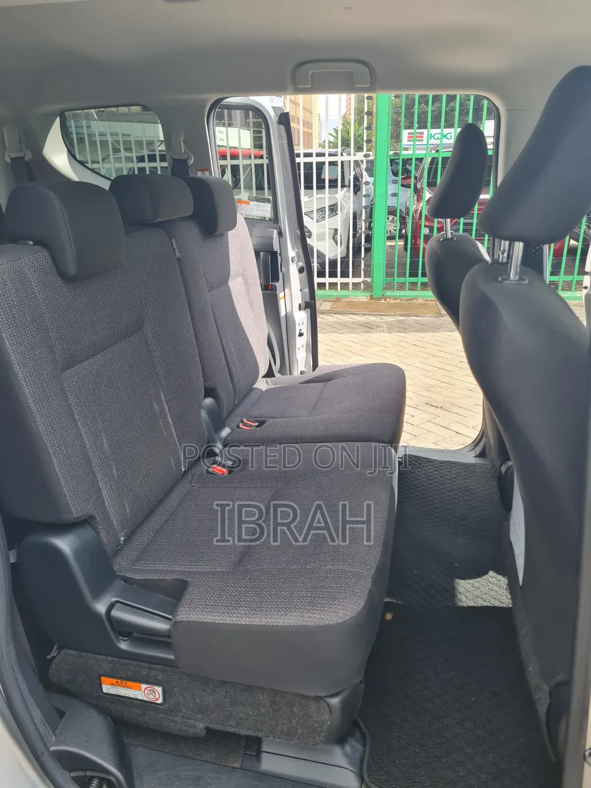 Toyota Sienta 2019 Silver