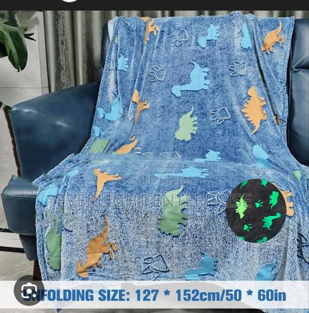 Magic Glow in the Dark Fleece Blanket - thumbnail 2