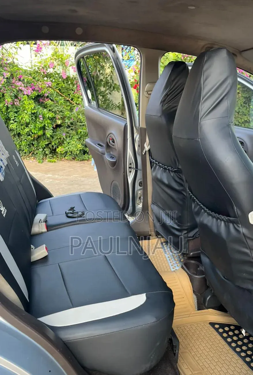 Toyota Passo 2015 Silver