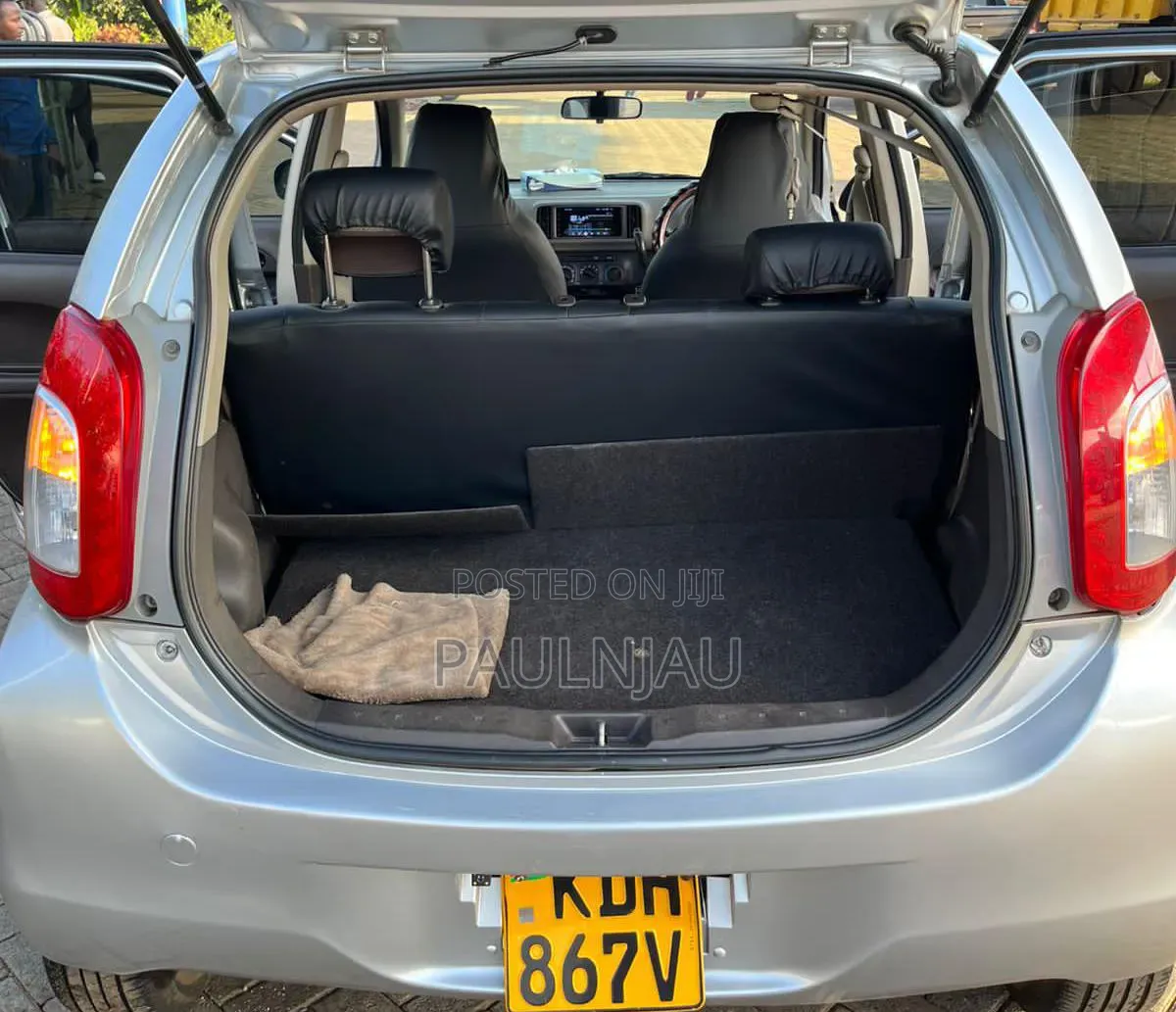 Toyota Passo 2015 Silver