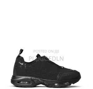 Nike Air Max SNDR Sneakers