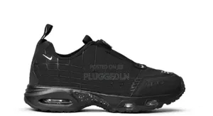 Nike Air Max SNDR Sneakers