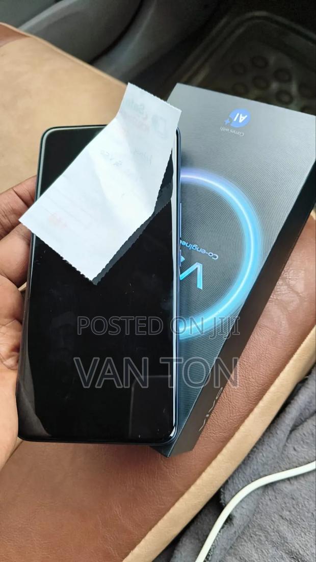 Vivo V50 512 GB Blue - thumbnail 3