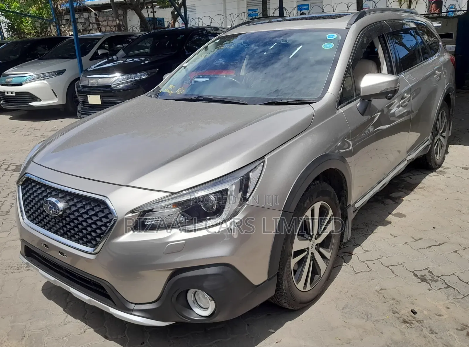 Subaru Outback 2.5i Limited AWD 2019 Beige