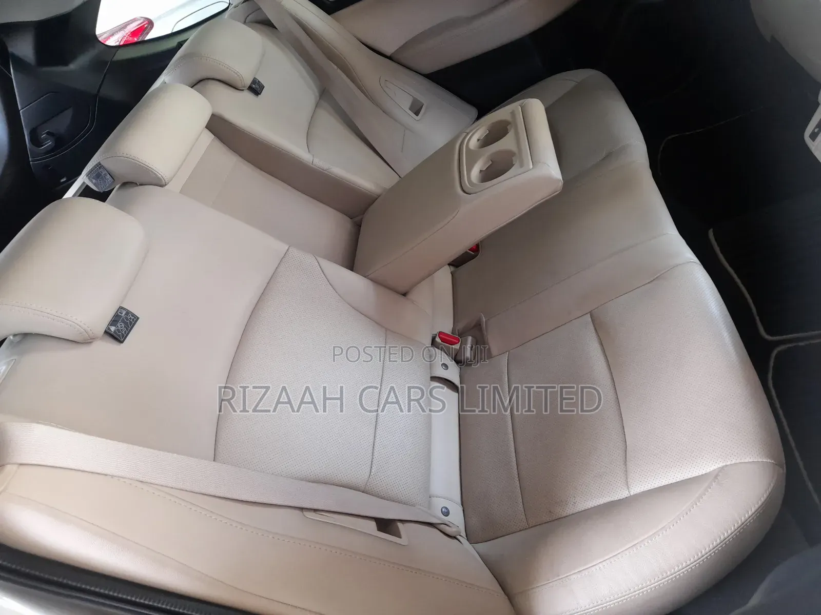 Subaru Outback 2.5i Limited AWD 2019 Beige
