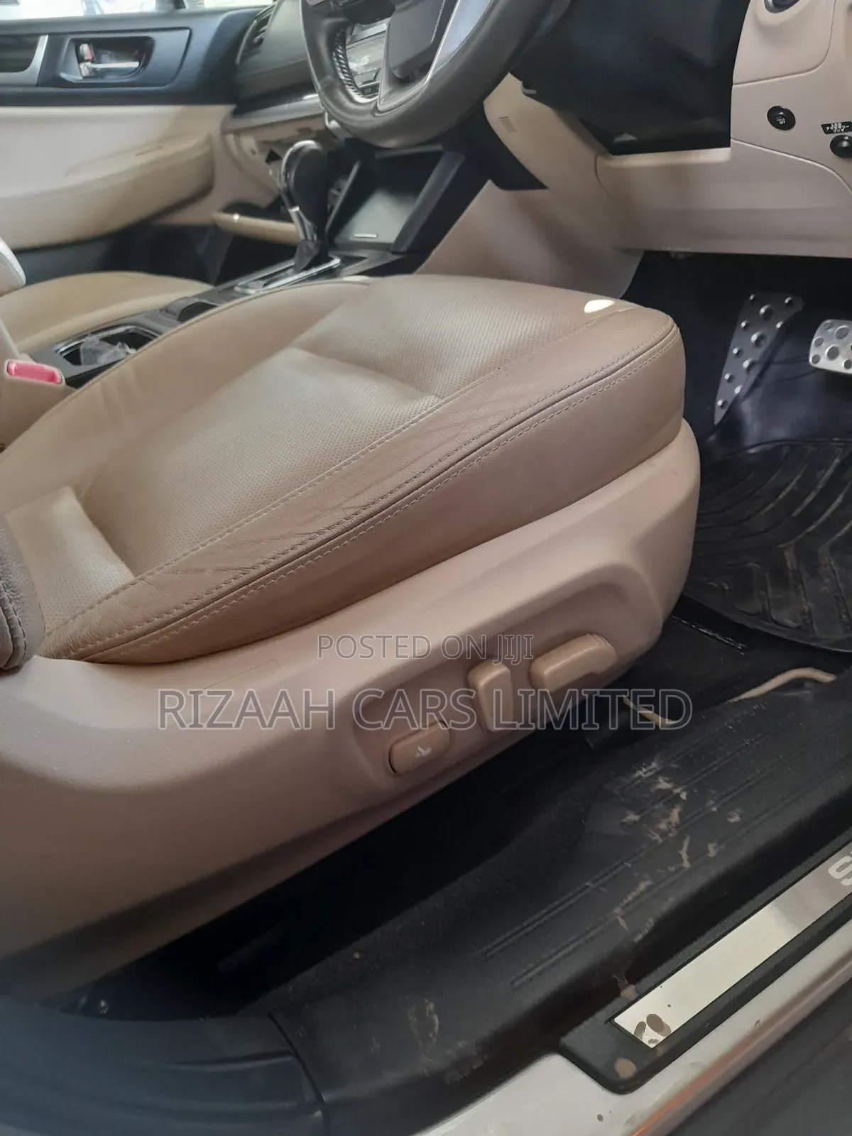 Subaru Outback 2.5i Limited AWD 2019 Beige