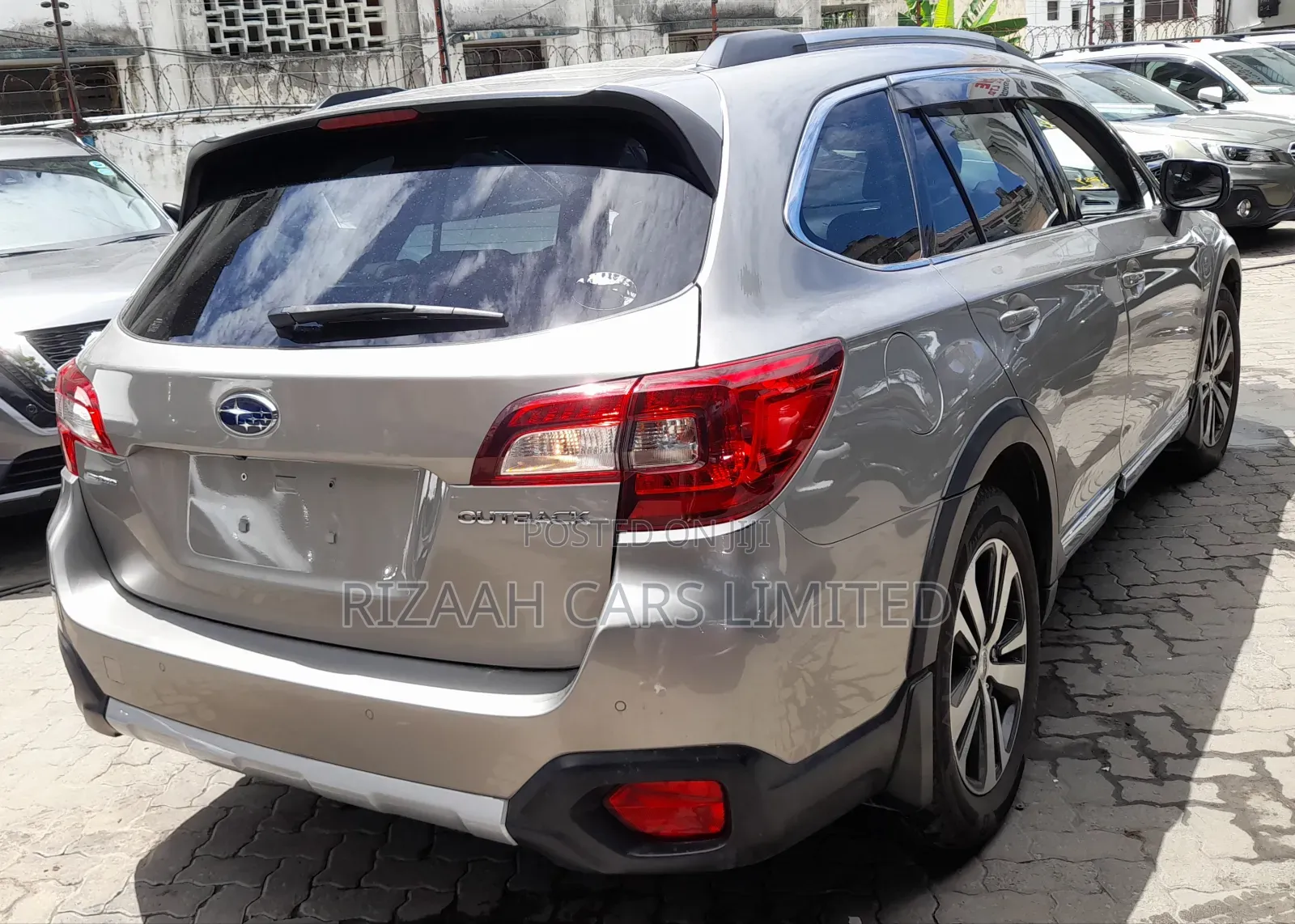 Subaru Outback 2.5i Limited AWD 2019 Beige