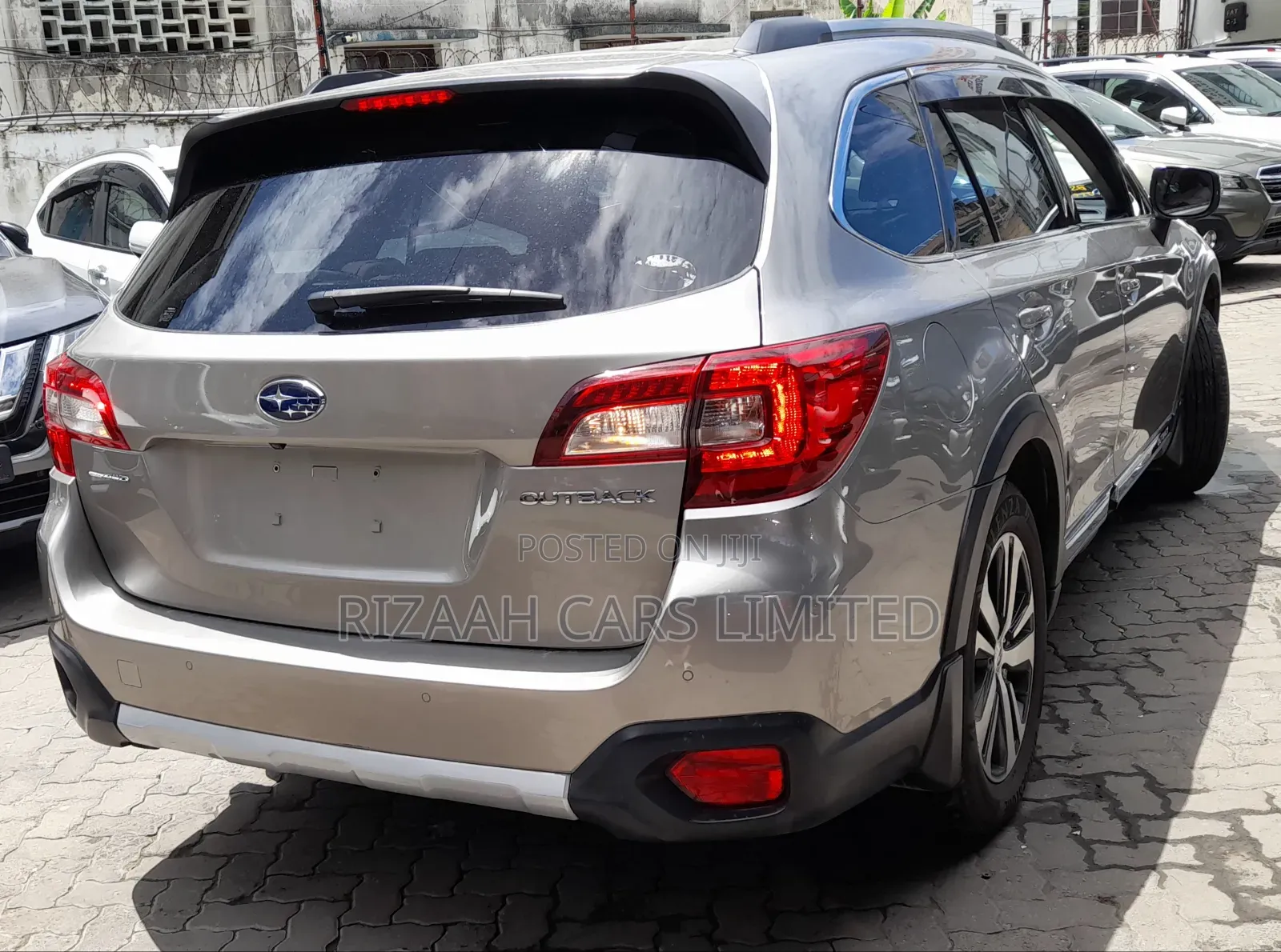 Subaru Outback 2.5i Limited AWD 2019 Beige