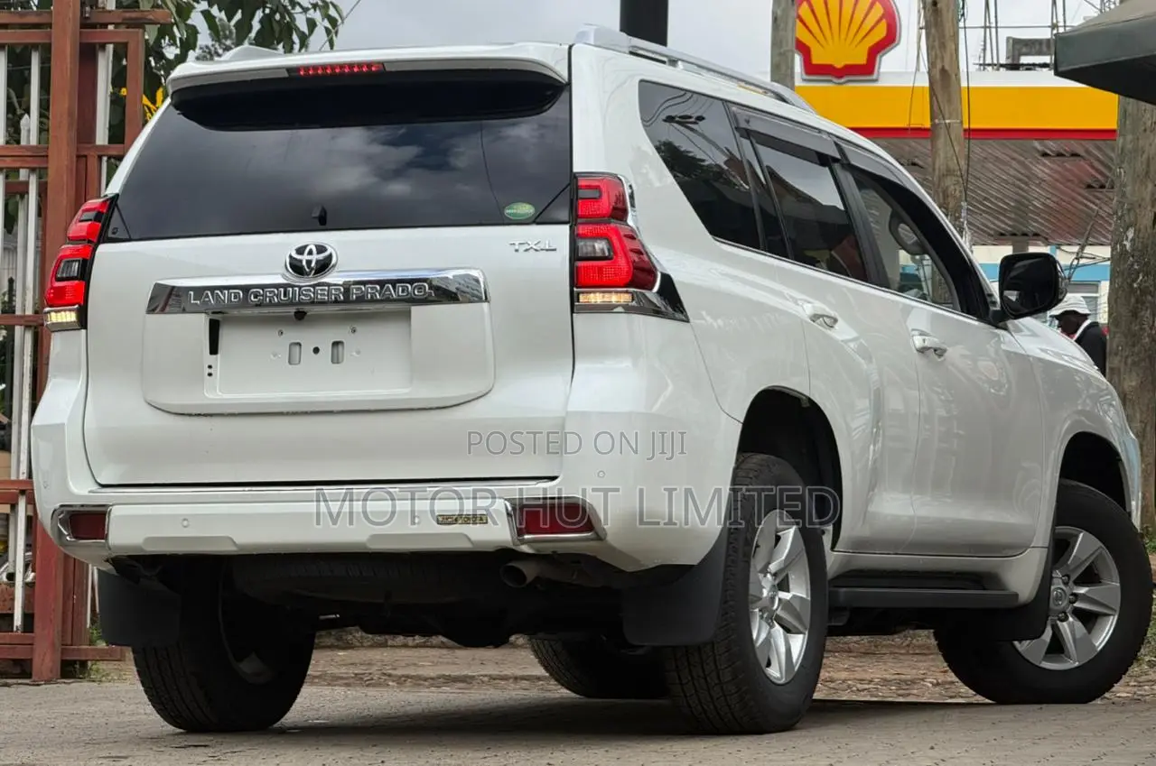 Toyota Land Cruiser Prado 2.8 2020 White