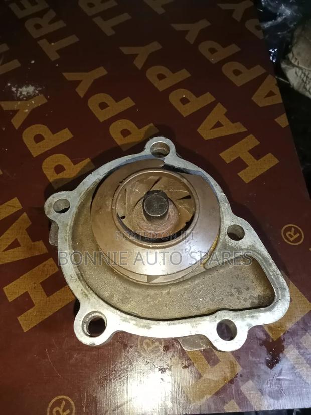 4b12 Engine Water Pump - thumbnail 2
