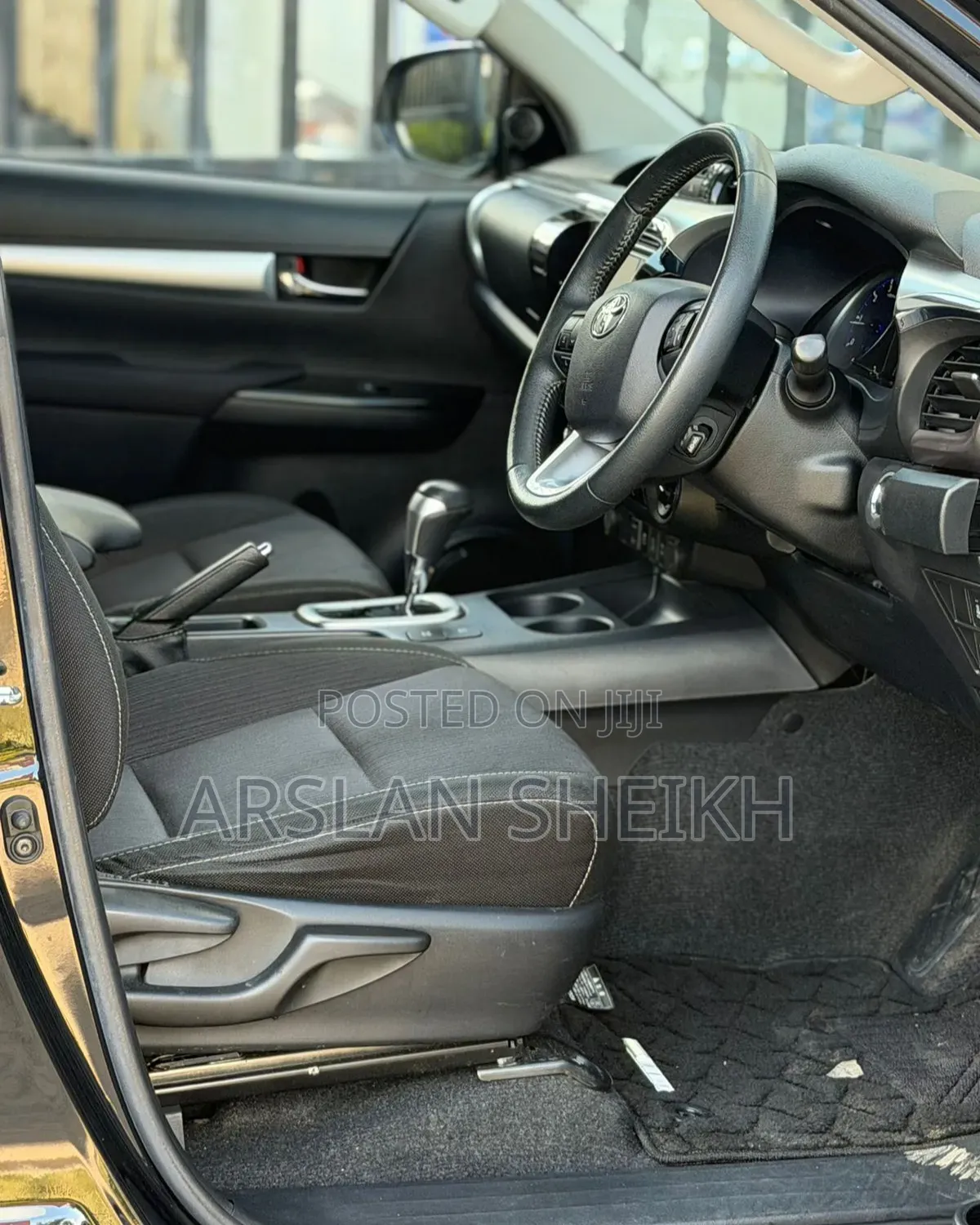Toyota Hilux 2019 Black
