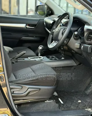 Toyota Hilux 2019 Black