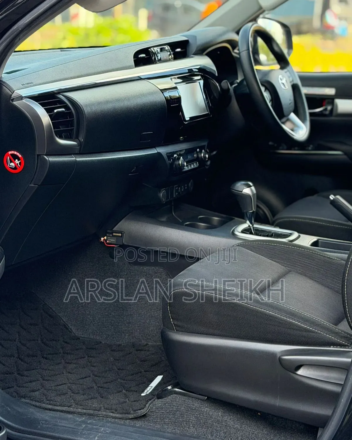 Toyota Hilux 2019 Black