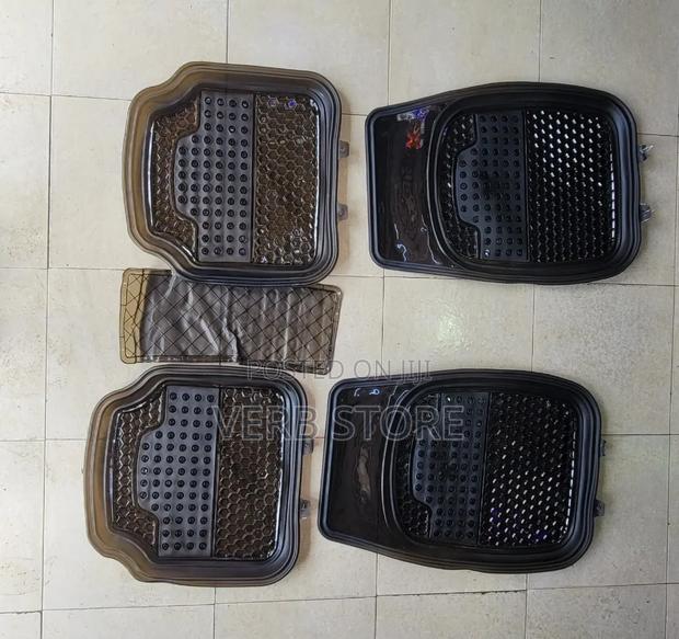 Smoky Black 5 Seater Floor Mat - thumbnail 2