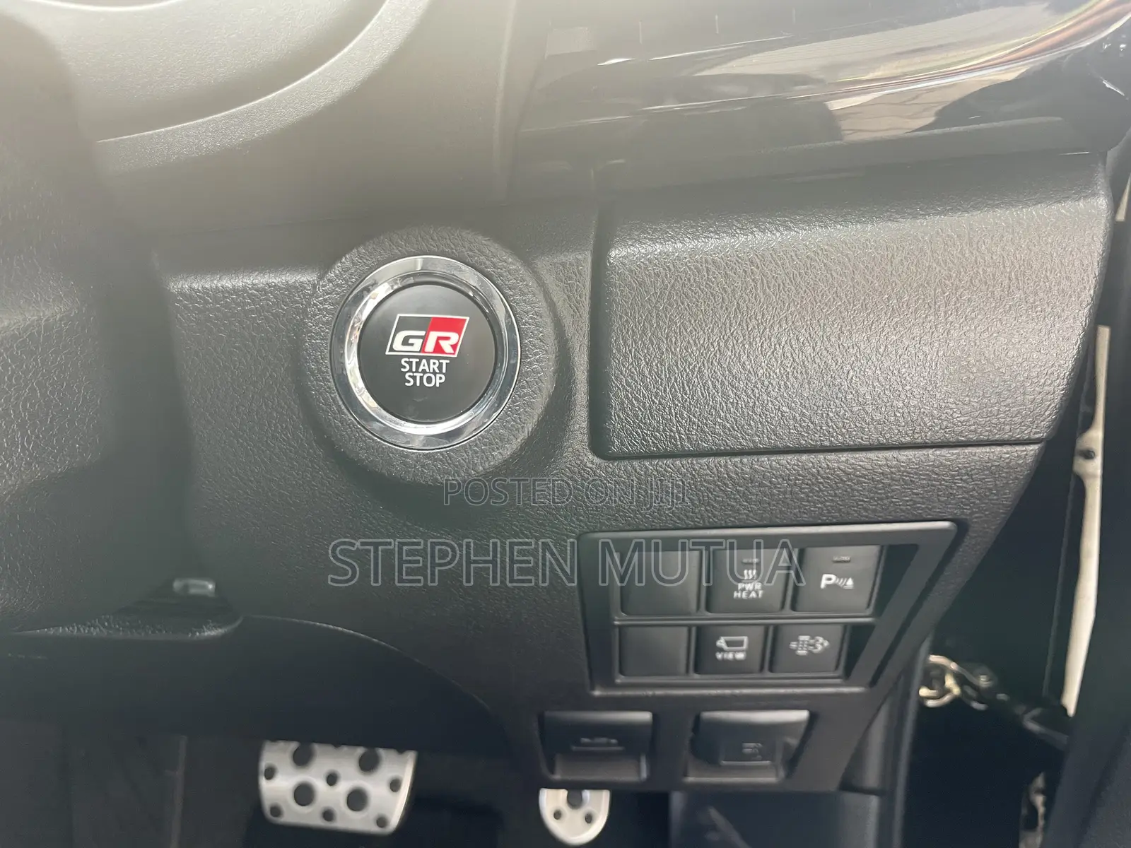 Toyota Hilux Revo Double Cab Deisel 2.4 AWD 2022 Black