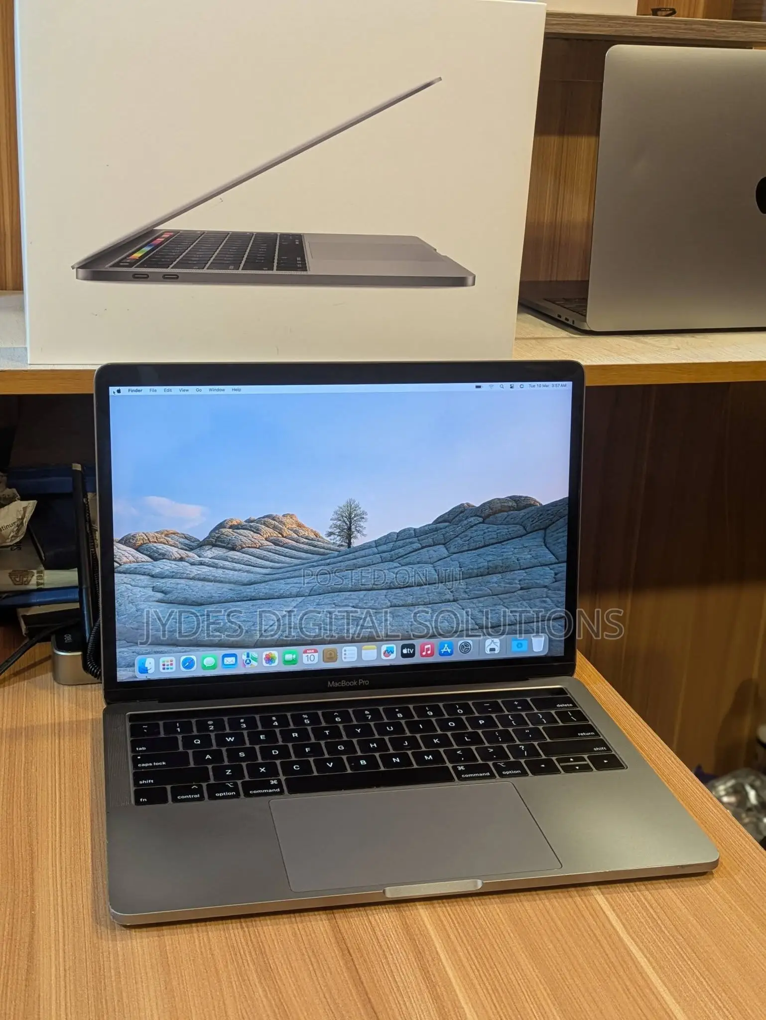 Laptop Apple MacBook Pro 2019 8GB Intel Core i5 SSD 256GB