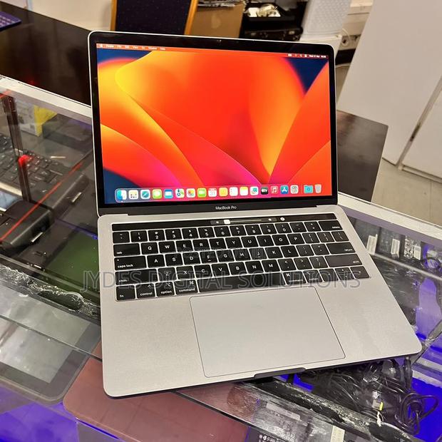 Laptop Apple MacBook Pro 2017 16GB Intel Core i7 SSD 1T - main view