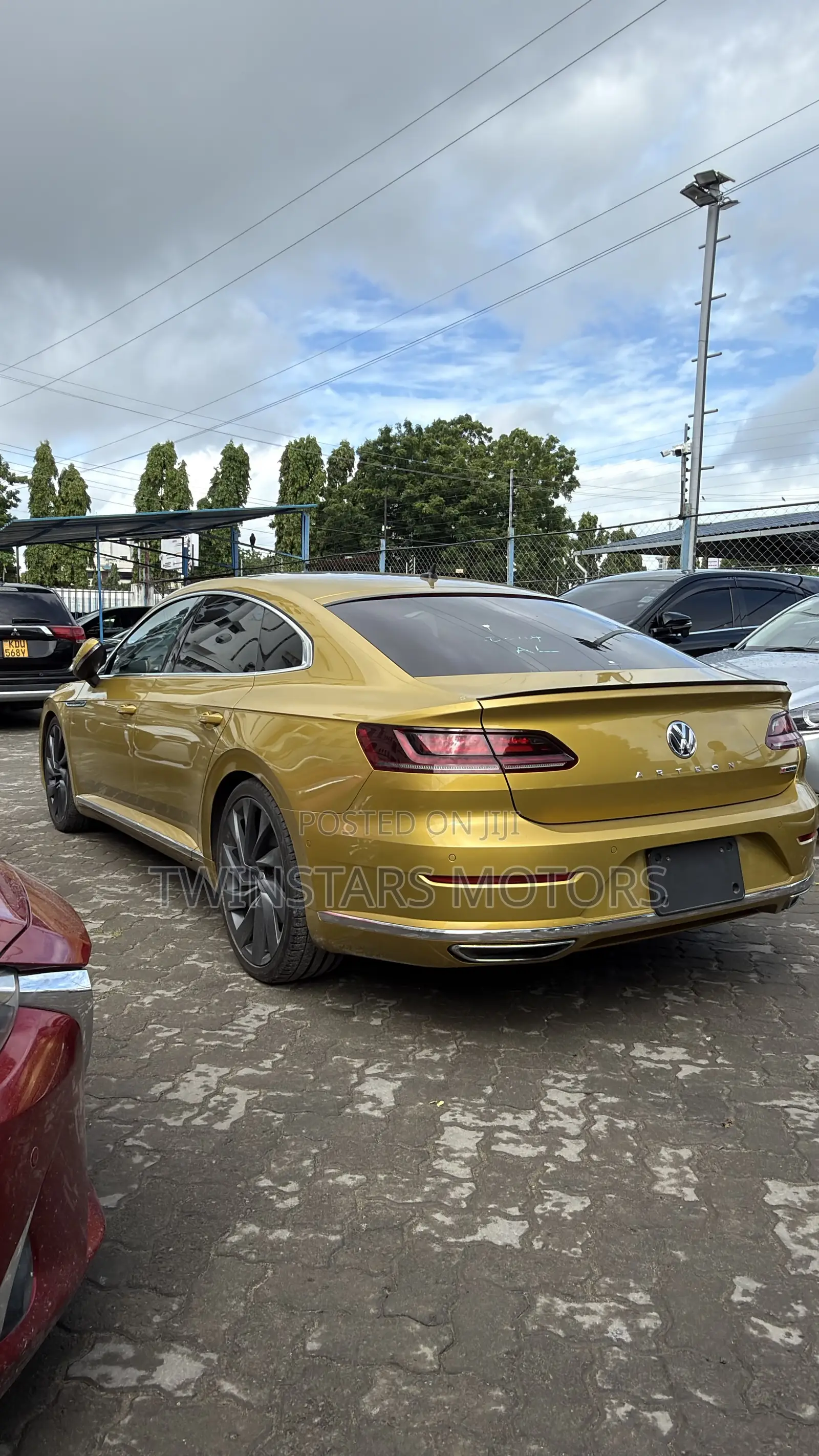Volkswagen Arteon 2.0T SE R-Line w/19 AWD 4MOTION 2019 Gold