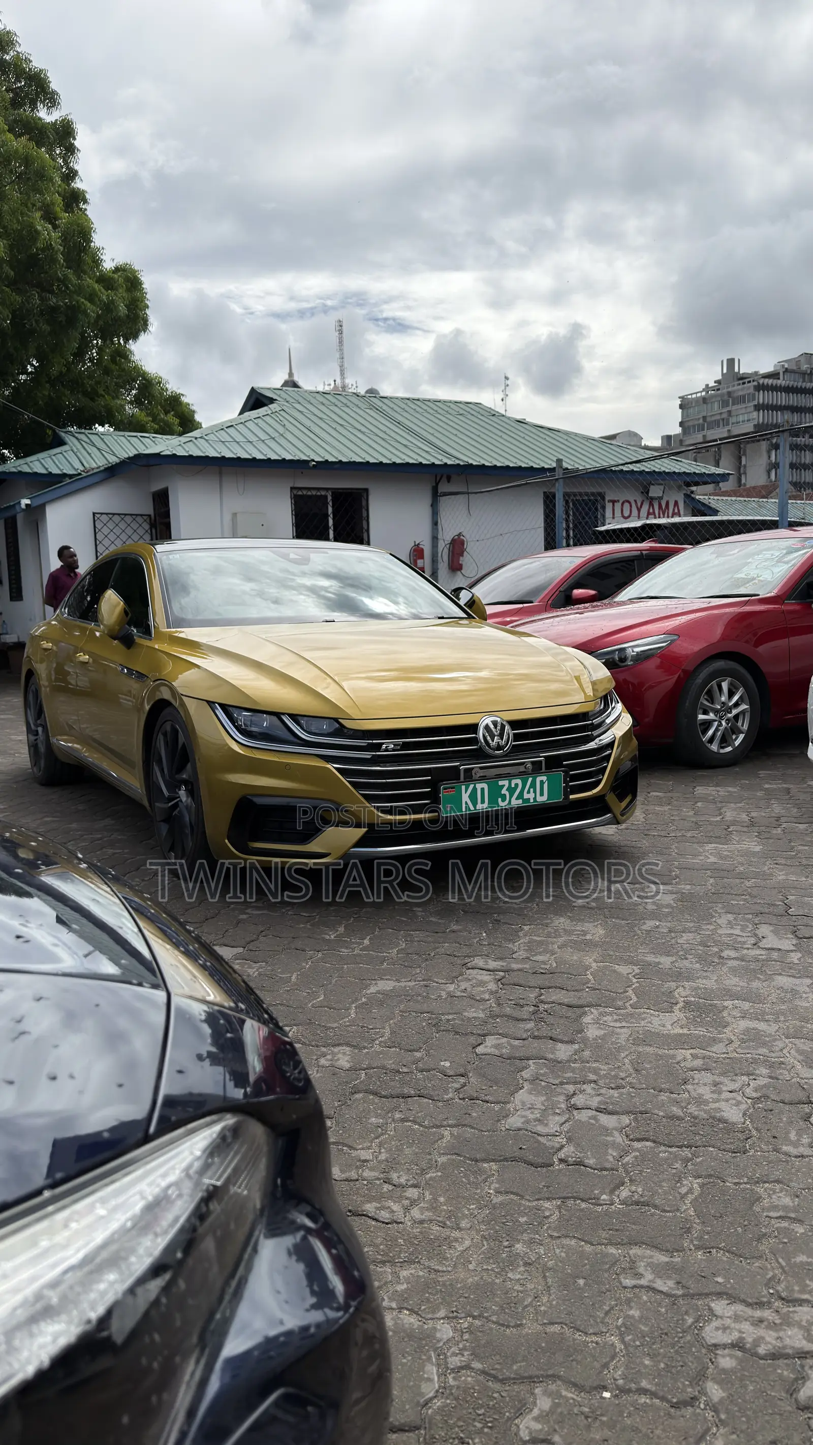 Volkswagen Arteon 2.0T SE R-Line w/19 AWD 4MOTION 2019 Gold