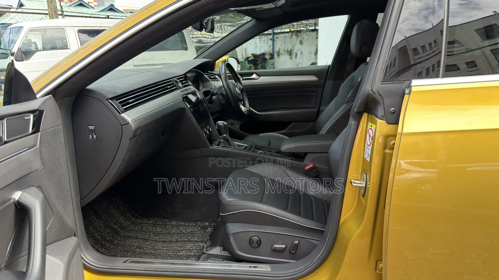Volkswagen Arteon 2.0T SE R-Line w/19 AWD 4MOTION 2019 Gold