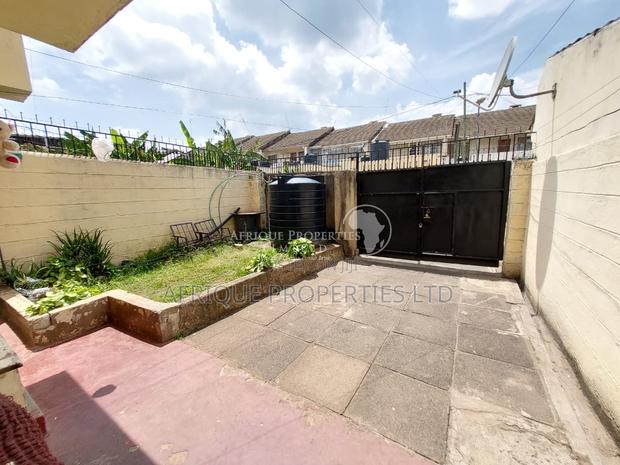 3bdrm Townhouse/Terrace in South B for sale