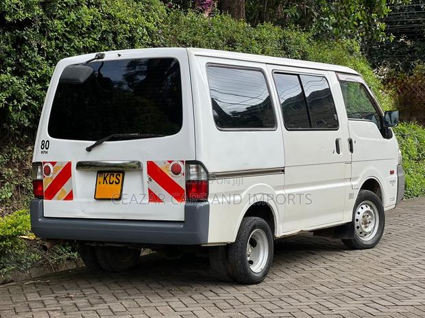 Mazda Bongo 2011 White - thumbnail 2