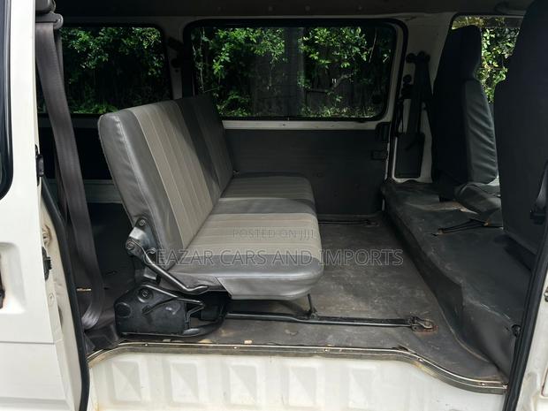 Mazda Bongo 2011 White - thumbnail 7