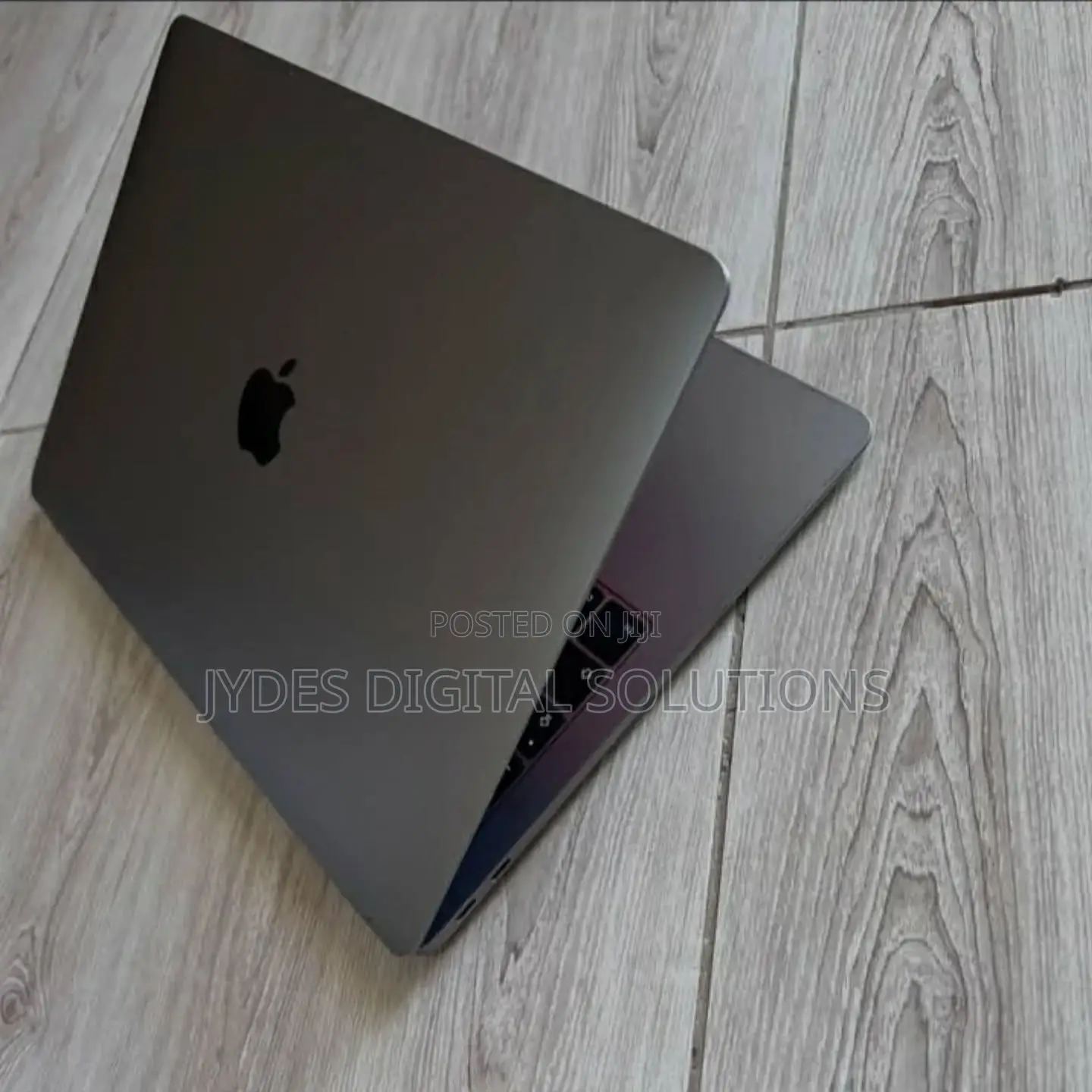Laptop Apple MacBook Pro 2017 16GB Intel Core i7 SSD 512GB