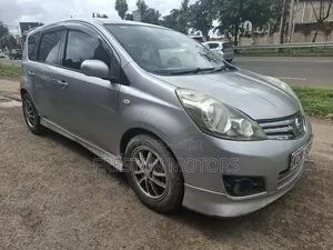 Nissan Note 2010 Silver