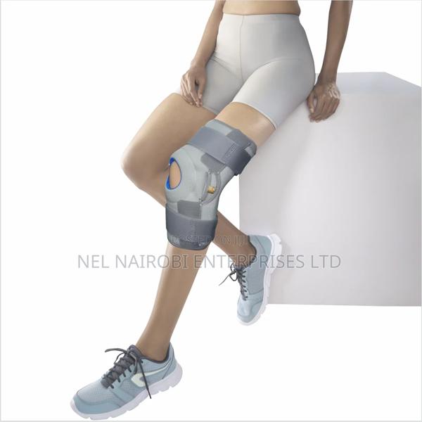 Vissco Neoprene Hinged Patella Knee Brace (Open Type)