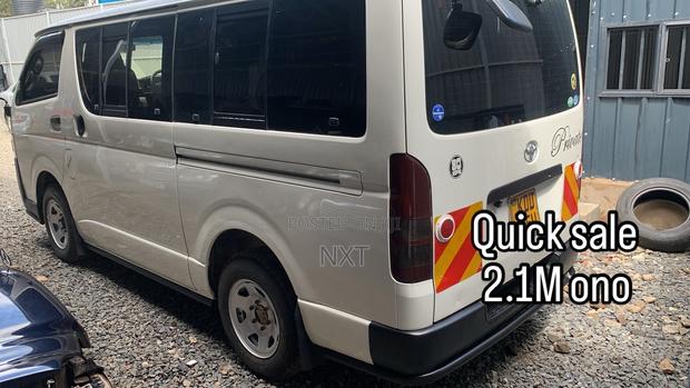 Toyota HiAce 2014 White - thumbnail 5