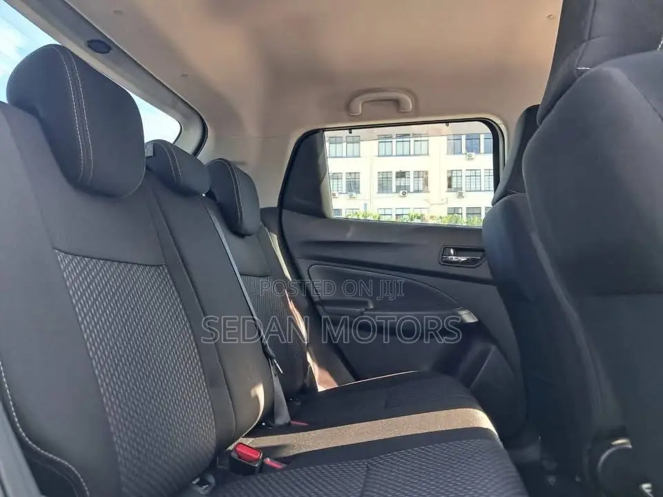 Suzuki Swift 2019 Off white