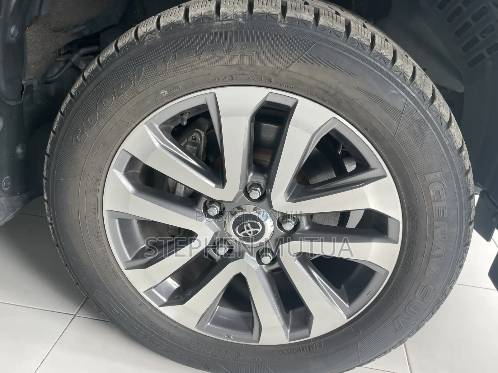 Toyota Land Cruiser 4.6 V8 ZX 2020 Black