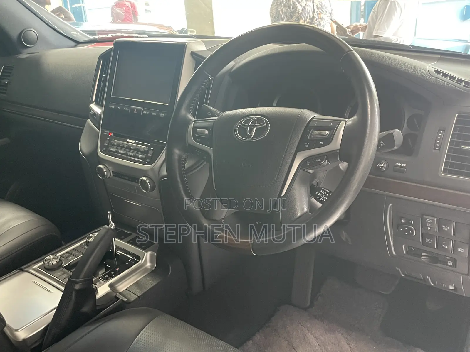 Toyota Land Cruiser 4.6 V8 ZX 2020 Black